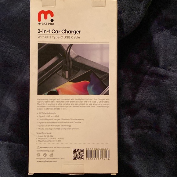 2-in-1 Car Charger - Picture 2 of 3